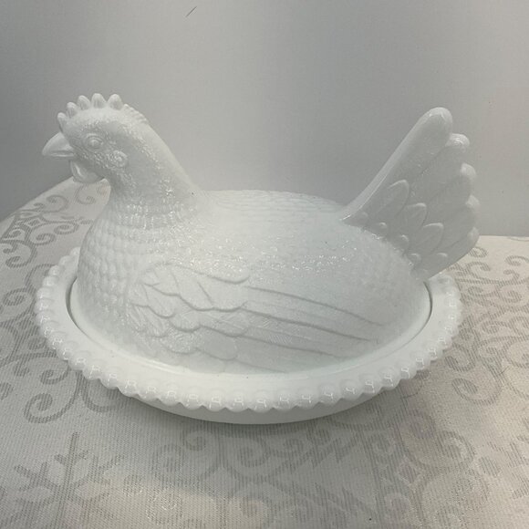 Indiana Hen on Nest Milk Glass Nesting Bowl Vintage - Picture 1 of 9